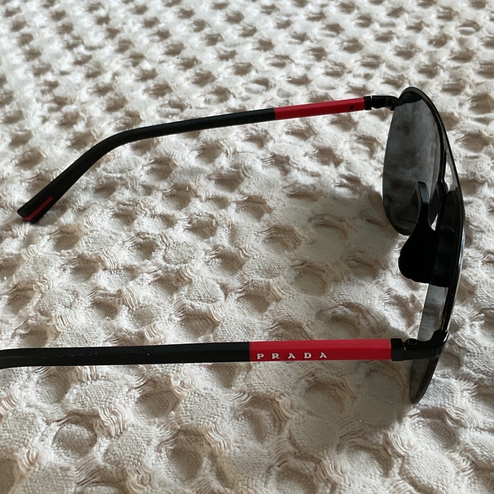 Prada Black Sunglasses with Red Temple Tips - Picture 4 of 5
